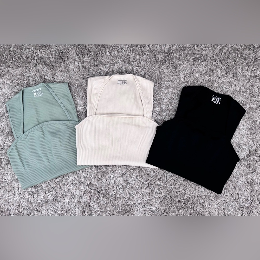 💥SOLD💥 Square Neck Sleeveless Bodysuits